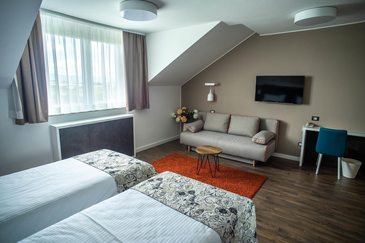 Hotel Time Velika Gorica Extérieur photo