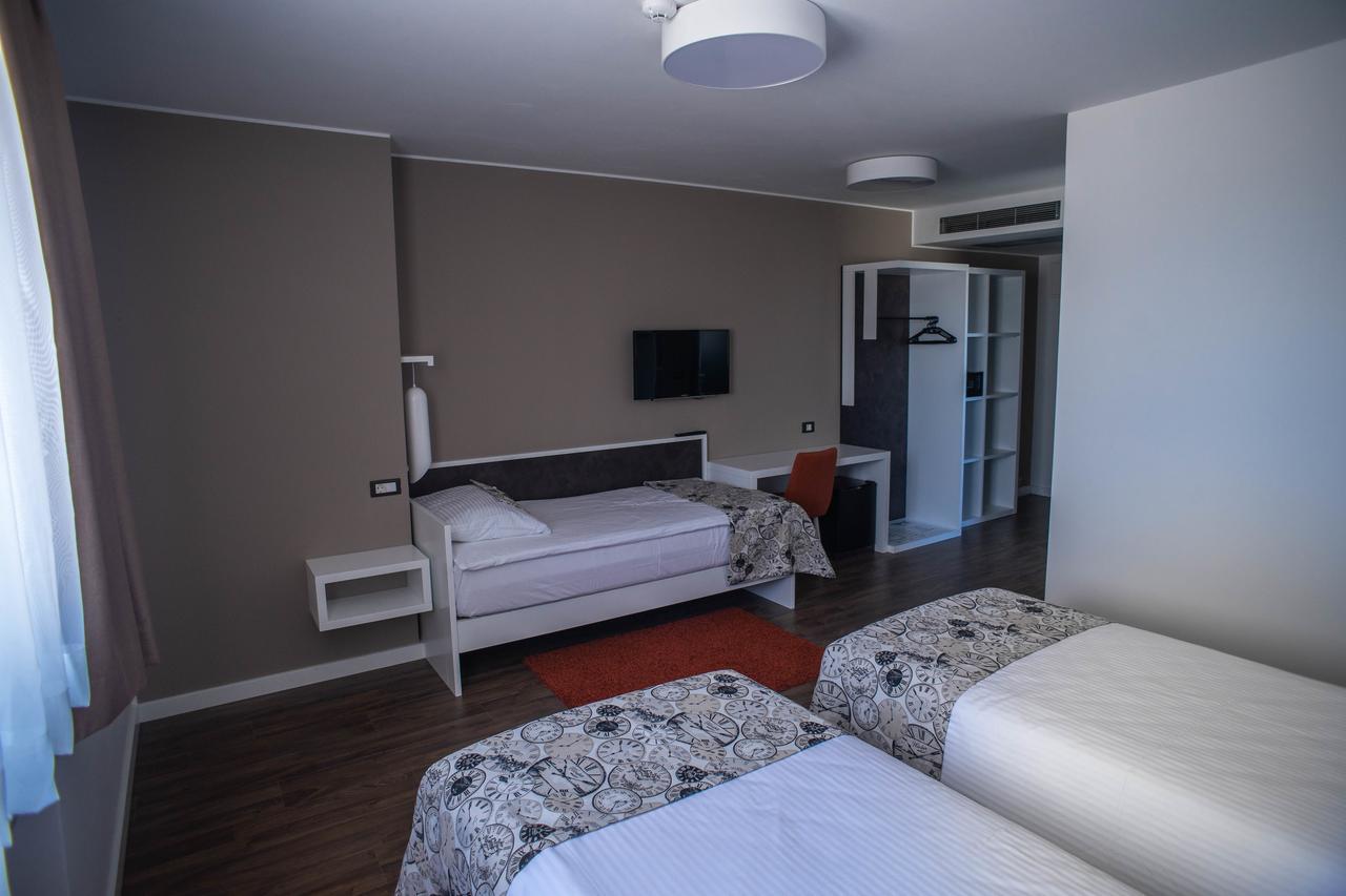 Hotel Time Velika Gorica Extérieur photo